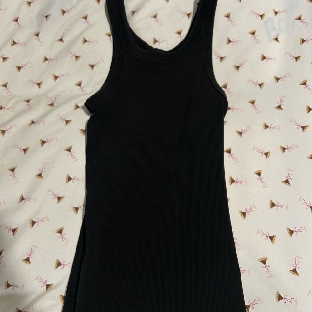 Black Sleeveless Women's Top